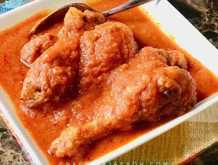 Healthy and Easy to make Nigerian Chicken Stew with fresh tomatoes, bell peppers, garlic, and chicken