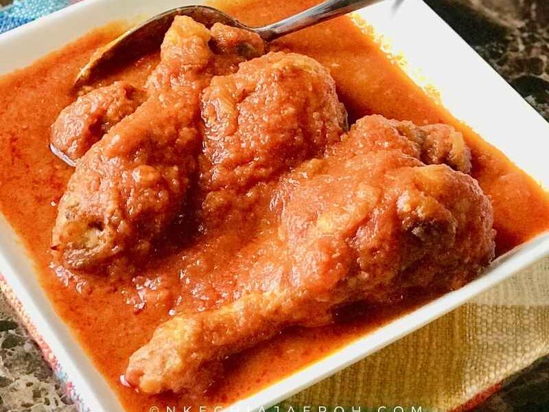 Healthy and Easy to make Nigerian Chicken Stew with fresh tomatoes, bell peppers, garlic, and chicken