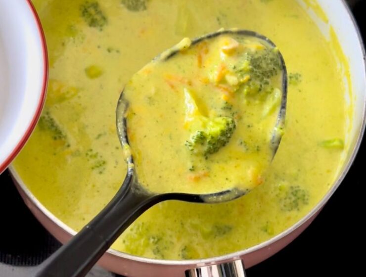 Easy, creamy, nutritious, and delicious healthy broccoli cheddar soup recipe with chicken is the best soup recipe for Fall or any time of the year. This broccoli cheddar soup healthy version is particularly kid-friendly. Double batch this healthier broccoli cheddar soup recipe, pack them up in containers and freeze them for a hearty, healthy, warming soup whenever you want. We enjoy broccoli cheddar soup with chicken all year round, especially during the cold season!