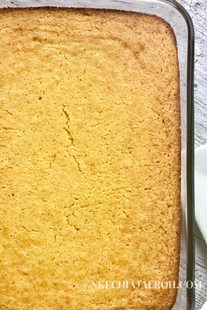 A simple healthy cornbread recipe is moist, not chewy, more nutritious than most cornbread recipes, and yet super easy to make! Listen, this is not your regular grannie’s cornbread recipe. With this cornbread recipe, you get all the tastiness of southern cornbread without heavy calories.  #cornbread #Southerncornbread #healthycornbread