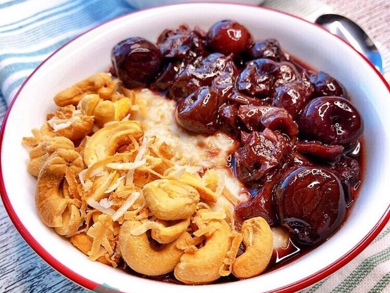 Vegan coconut milk oatmeal recipe with toasted sweet coconut flakes