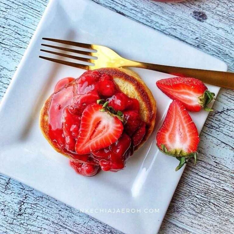 These healthy Greek yogurt oatmeal pancakes served with strawberry sauce is a breakfast recipe of our dreams! These are indeed the best pancakes for festive periods. This healthy pancake recipe makes an excellent breakfast or brunch. Perfect for Valentine's Day, Mother's Day, Christmas, or Easter breakfasts.