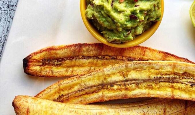 Oven roasted sweet plantains (maduros) with guacamole