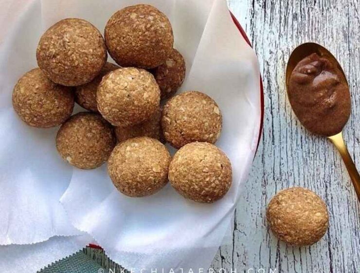 These healthy, ripe plantain energy balls are vegan, gluten-free, paleo-friendly, low carb, sugar-free, sweet, savory, and insanely delicious. Relatively these healthy protein bites require only three main ingredients; you can make these babies with your eyes closed. These paleo energy balls are here to stay!