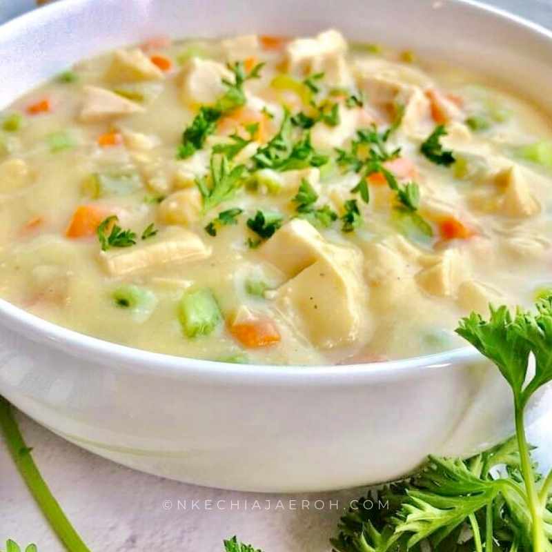 A perfect healthy chicken pot pie soup that is creamy, cozy, comforting, hearty, and very satisfying; this soup is gluten-free, dairy-free, nut-free, paleo-friendly, low-carb, and whole30-friendly. Serve this chicken pot pie soup with biscuits as we did, or crackers if you wish. This easy-to-make heart-healthy pot pie soup will keep you satisfied and wanting more at the same time!