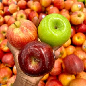 12 Astonishing Health Benefits of Apples