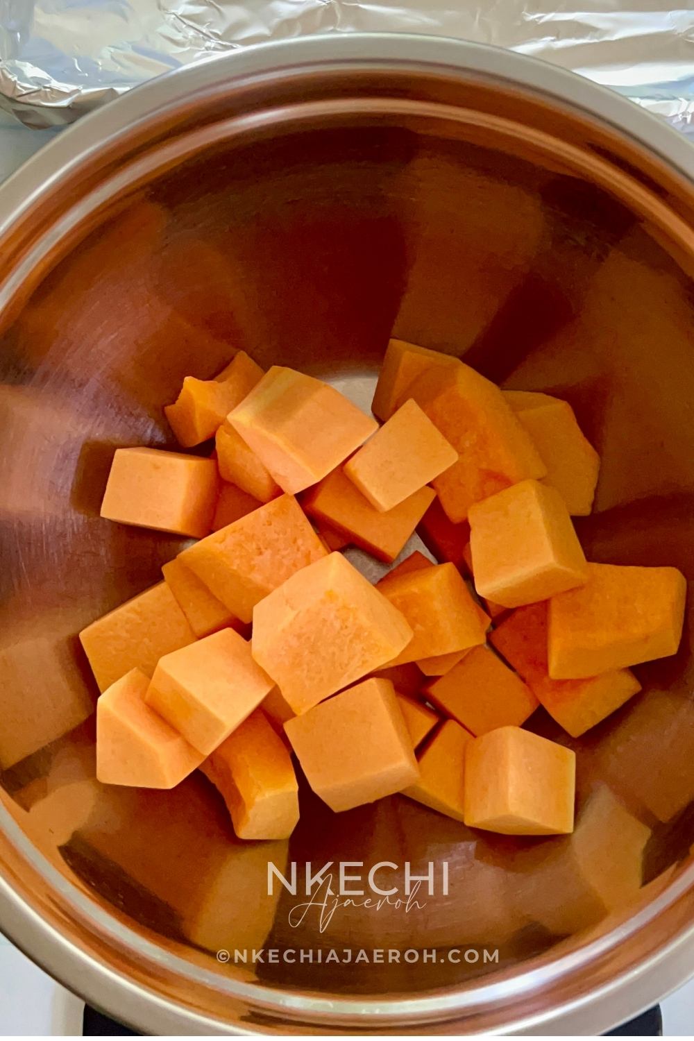 Looking for an unconventional side dish that will bring color and excitement to the dinner table, you’ve got it. Roasted garlic butternut squash is here. It is pretty, tasty, and incredibly easy to make. This puréed autumn squash is packed with flavors and nutritious. Whether you're looking for new dinner or holiday side ideas, puréed roasted butternut squash is a game-changer! This is literally fire!