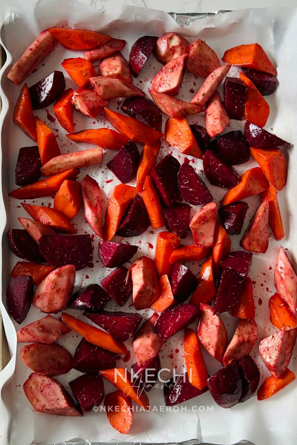 Here is the most beautiful, flavorful, and unforgettable vegetable side dish you will ever eat. This oven-baked roasted mixed root vegetables recipe is vegan, dairy-free, and gluten-free. Making it perfect for all diet types. Gather your favorite root vegetables, and get ready for the best healthy side dish of your life! To keep it simple, I use beetroot, carrots, and parsnips, and the result is incredibly delicious.